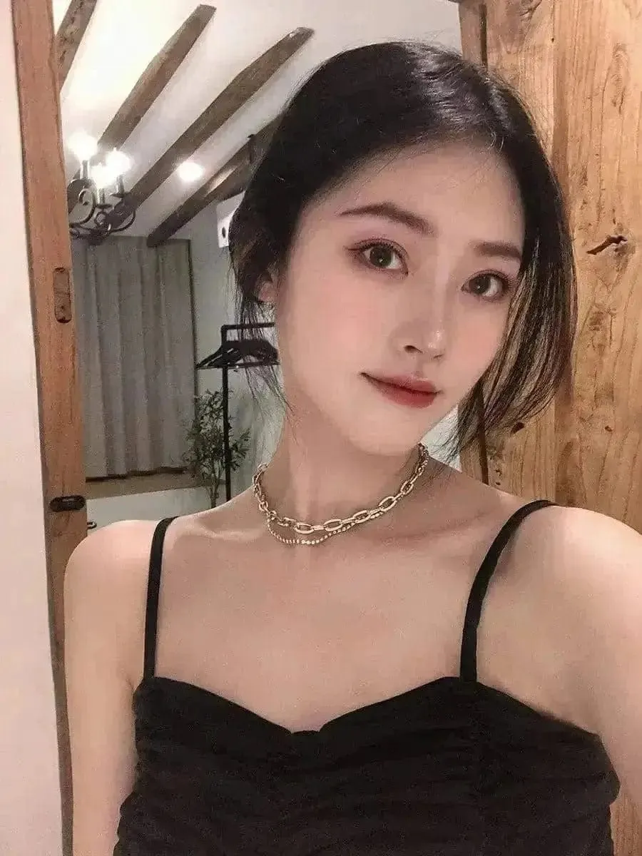 🌟 Women's Double-layer Necklace: Minimalist Chic 🌟