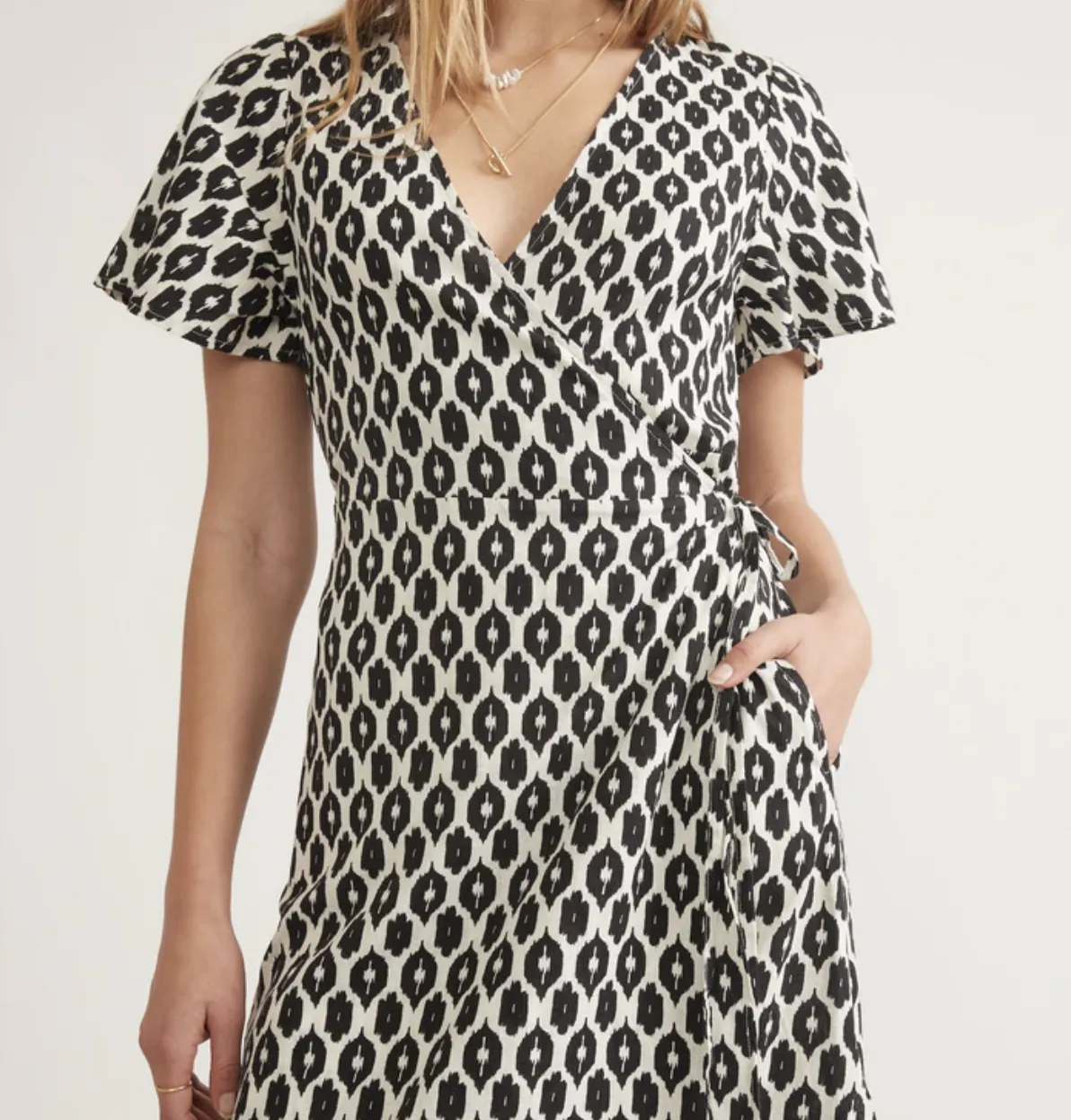 Emlyn Midi Dress - Black/White Ikat