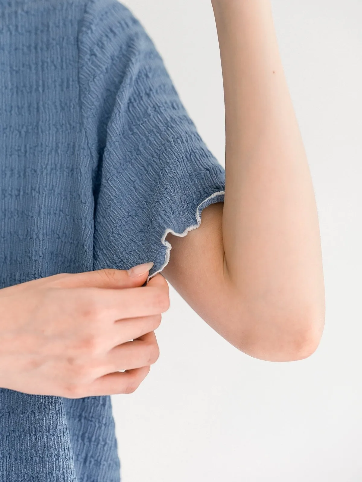 Landa Collared Wrinkle Ruffle Top