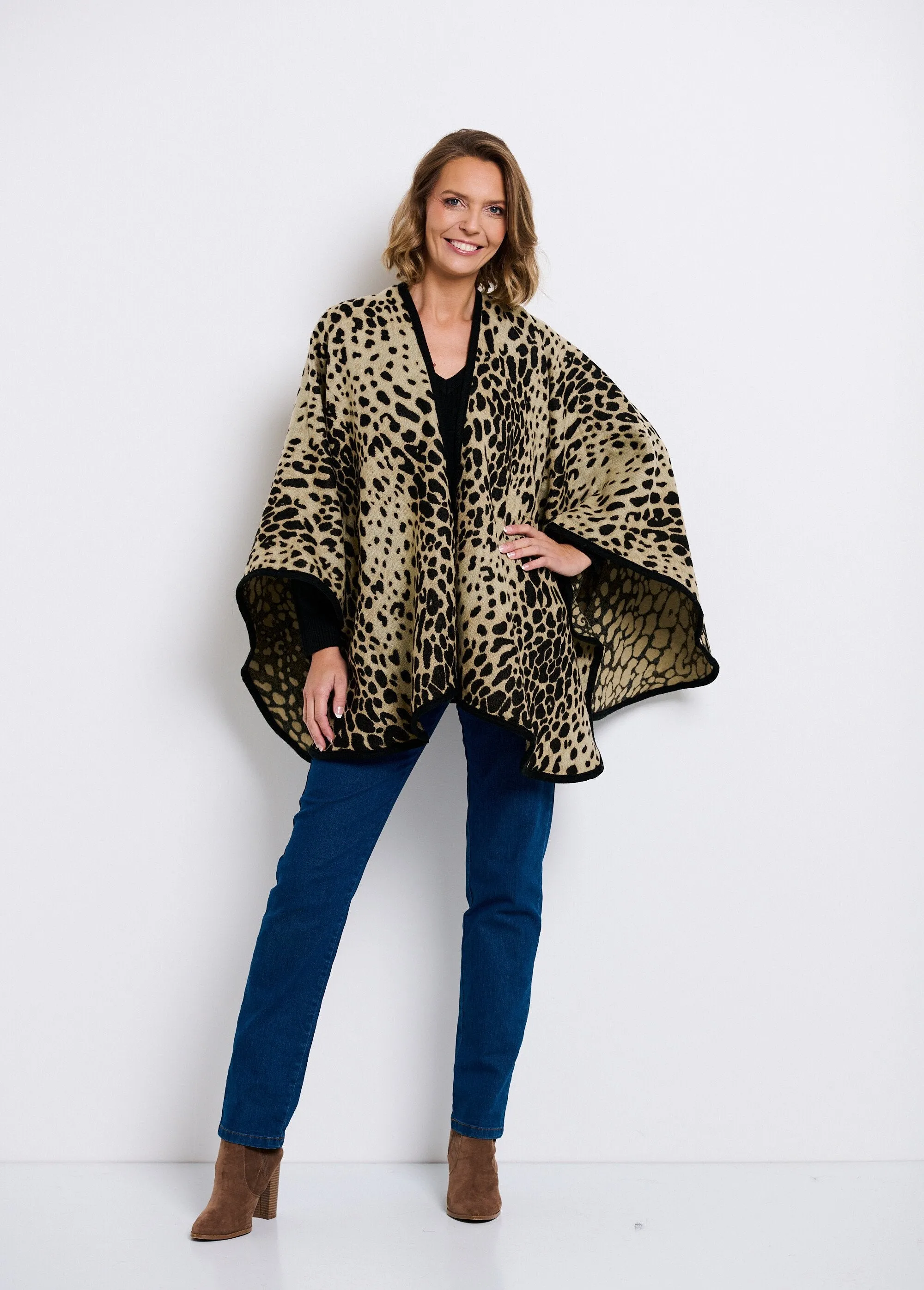 Poncho motif léopard avec biais assorti